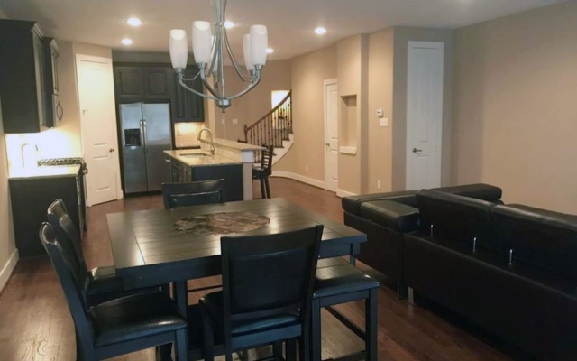 photo 3 of Modern Energy Corridor Corporate Housing