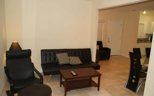 photo 2 of Modern Home in Burbank