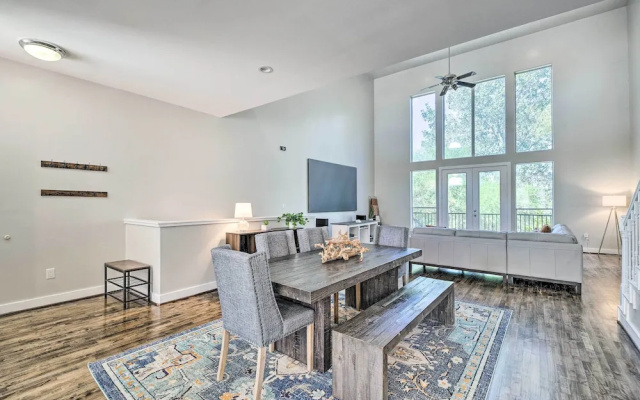 photo 4 of 3-story Houston Townhome: 1 Mi to Minute Maid Park