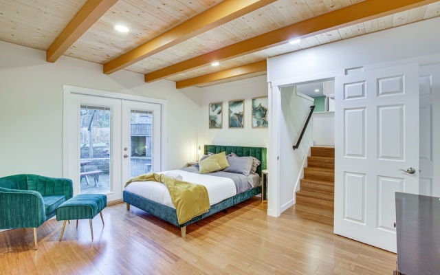 photo 3 of Modern Kirkland Home w/ Sauna & Outdoor Fireplace