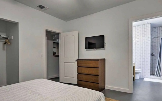 photo 3 of Modern, Spacious 2-bed Casa Sol - Prime Location