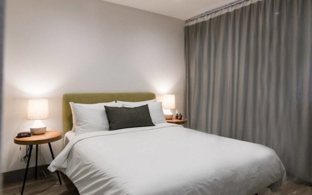 photo 5 of Modern & Spacious 2-Bedroom DTLA