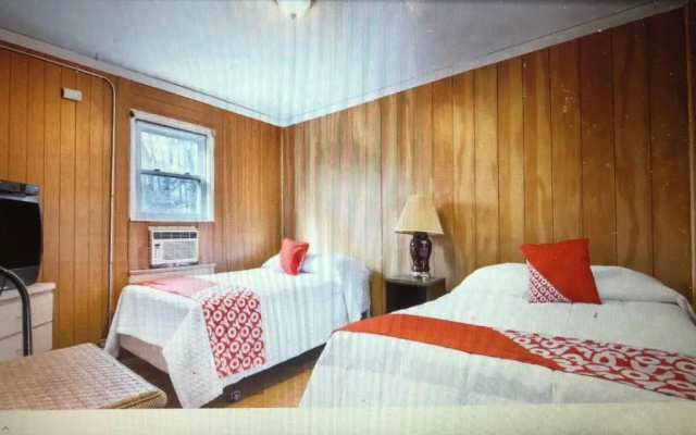 photo 3 of Monmouth Oyo