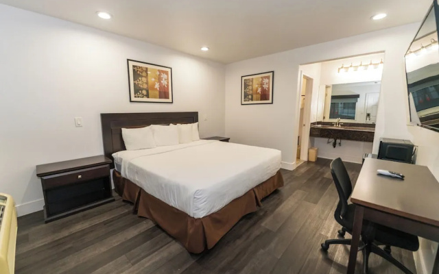 photo 3 of Monterey Surf Inn
