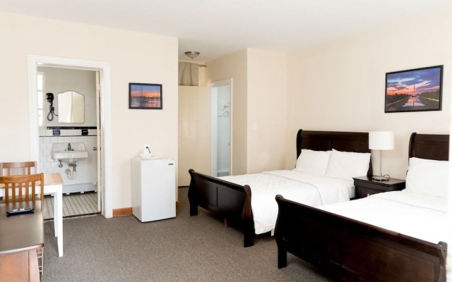 photo 4 of Moon Inn
