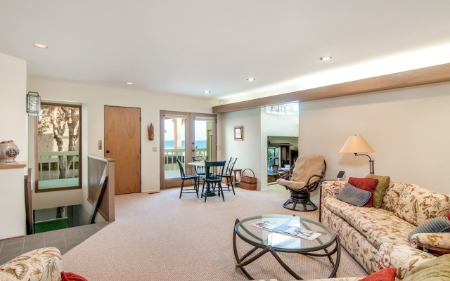 photo 4 of Moonlight Beach Home in Encinitas by RedAwning