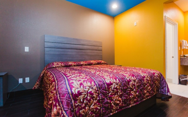 photo 5 of Moonlight Suites - Houston George Bush Intl Airport