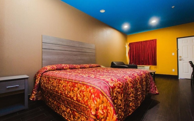 photo 3 of Moonlight Suites - Houston/George Bush Int'l Airport