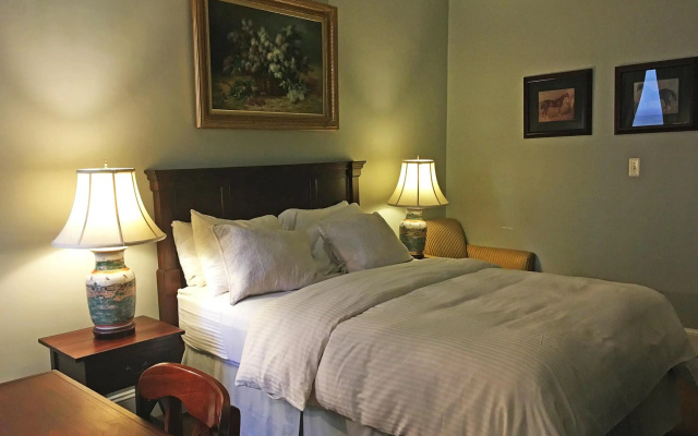 photo 3 of Morris House Hotel
