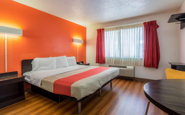 photo 3 of Motel 6 Dallas, TX - North - Richardson