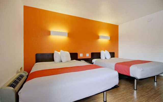 photo 4 of Signature Inn Miami
