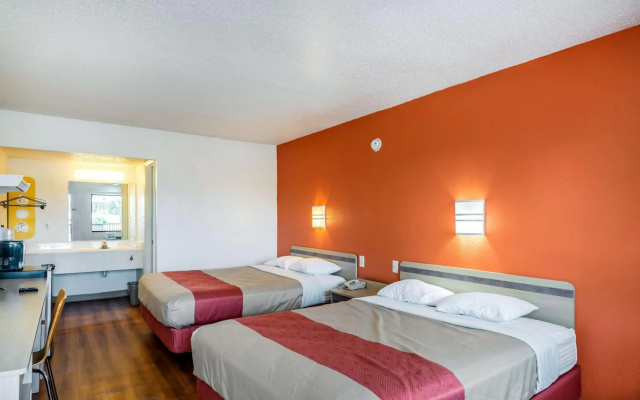 photo 3 of Motel 6 Anniston, AL