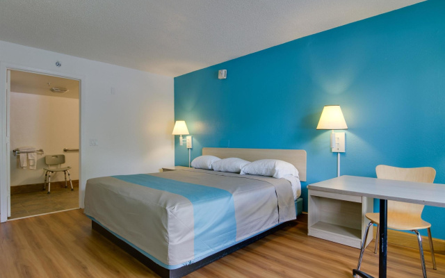 photo 5 of Motel 6 Atlanta, Ga