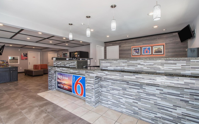 photo 2 of Motel 6 Norcross, GA - Atlanta Northeast