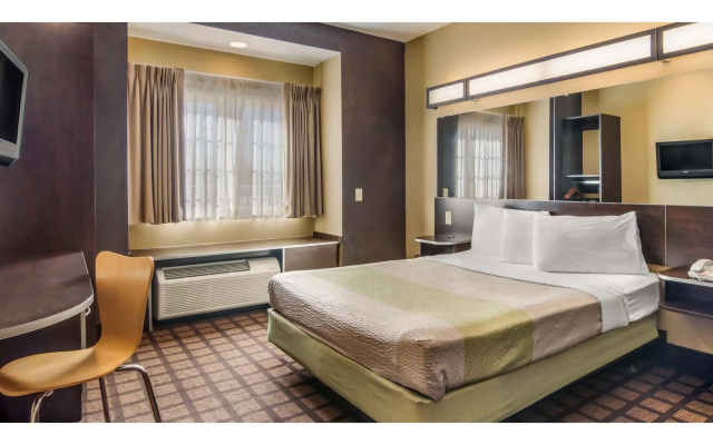 photo 5 of Motel 6 Canton, GA