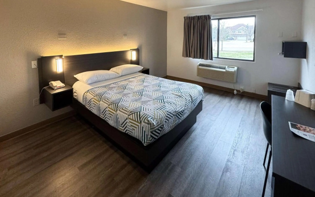 photo 3 of Motel 6 Glenview, IL - Chicago North