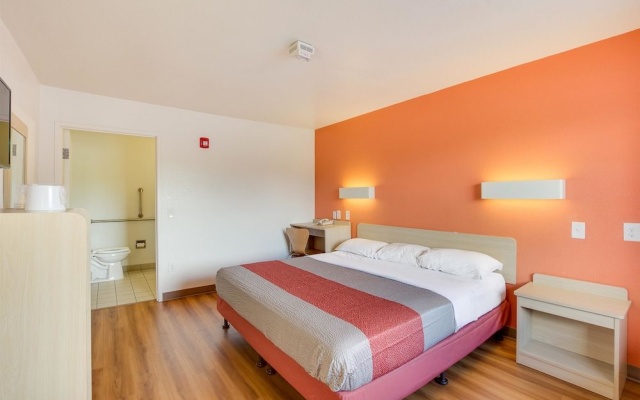 photo 3 of Motel 6 Columbia West
