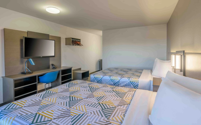 photo 5 of Motel 6 Commerce, GA