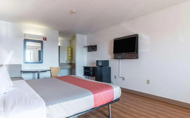 photo 5 of Motel 6 Concord - Kannapolis