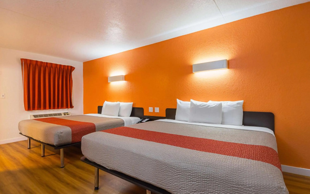 photo 5 of Motel 6 Garland, TX - Northeast Dallas