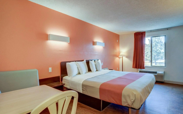 photo 4 of Motel 6 Greenwood Village, CO - Denver - South Tech Center