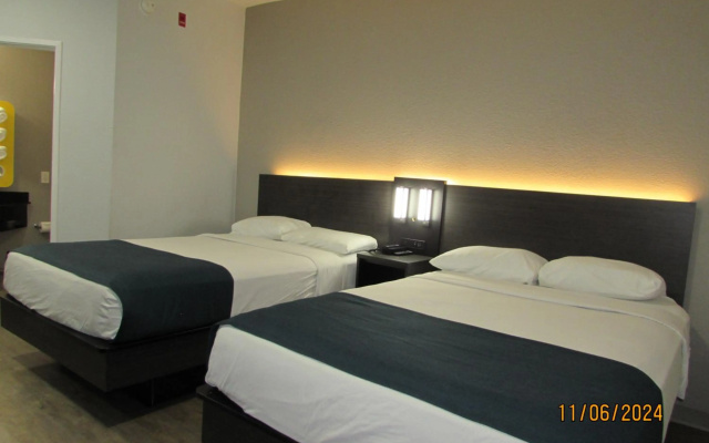 photo 3 of Motel 6 West Des Moines, IA