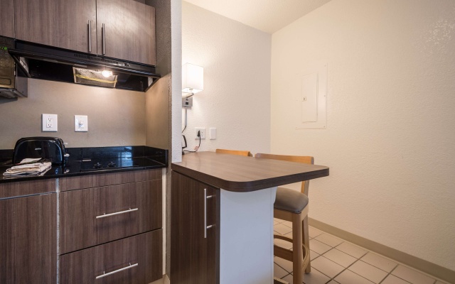 photo 2 of Motel 6 Duluth, GA- Atlanta- Gwinnett Place