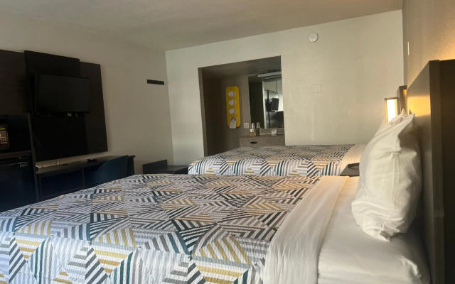 photo 5 of Motel 6 Glendale, AZ