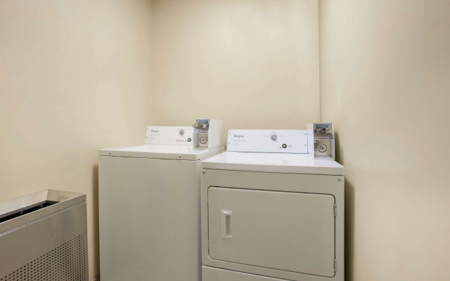 photo 5 of Rodeway Inn & Suites Grand Rapids Southeast