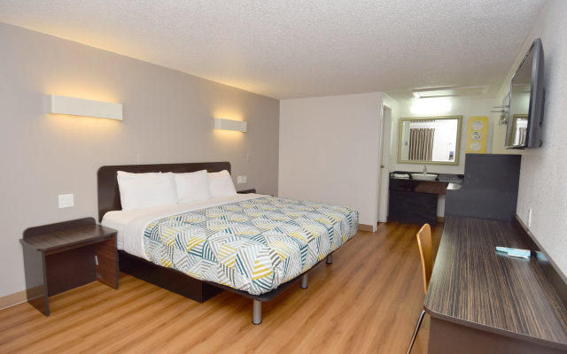 photo 2 of Motel 6 Hamburg, NY