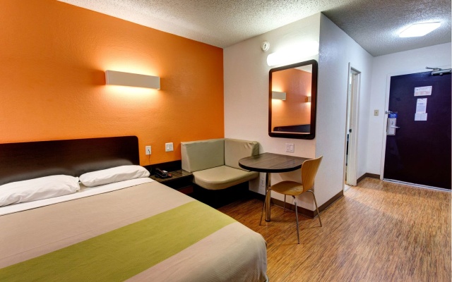 photo 4 of Executive Inn & Suites