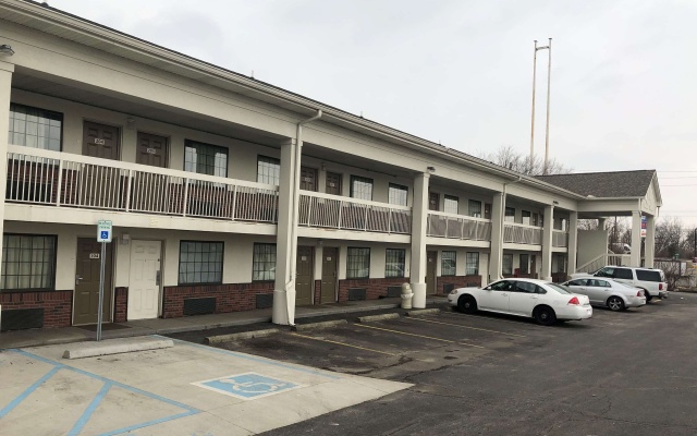 photo 2 of Days Inn by Wyndham Indianapolis South