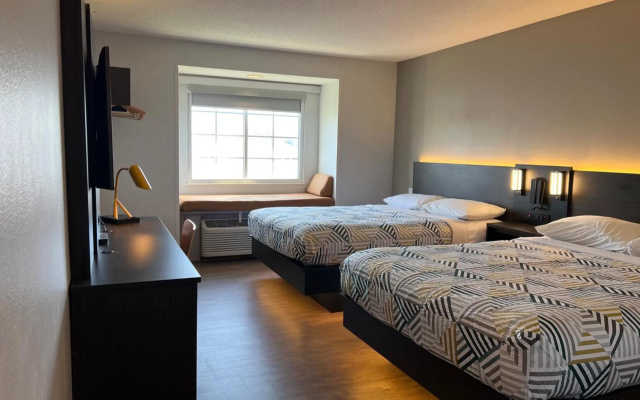 photo 4 of Motel 6 Indianapolis Carmel