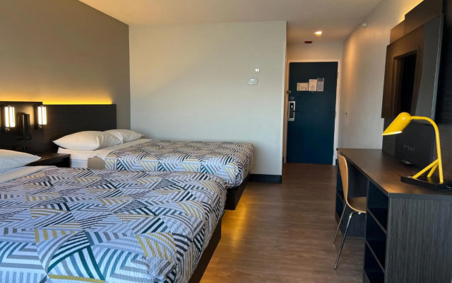 photo 5 of Motel 6 Indianapolis Carmel