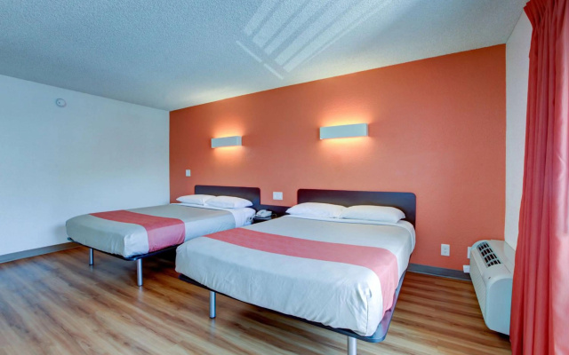 photo 3 of Motel 6 Irvine - Orange County Airport