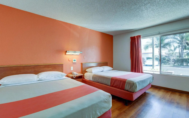 photo 4 of Motel 6 Irvine - Orange County Airport