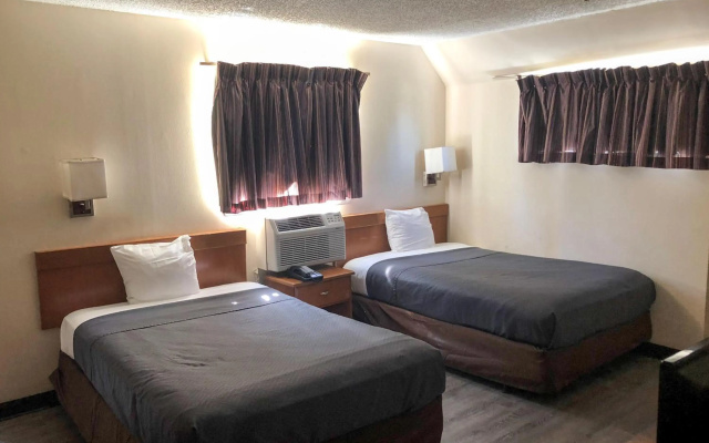 photo 2 of Motel 6 Jacksonville, FL - South