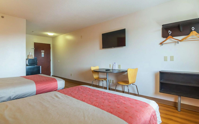 photo 5 of Motel 6 Jonesboro, GA