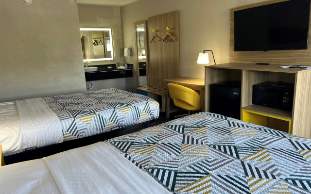 photo 3 of Days Inn by Wyndham Kansas City Northeast
