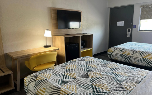 photo 5 of Days Inn by Wyndham Kansas City Northeast