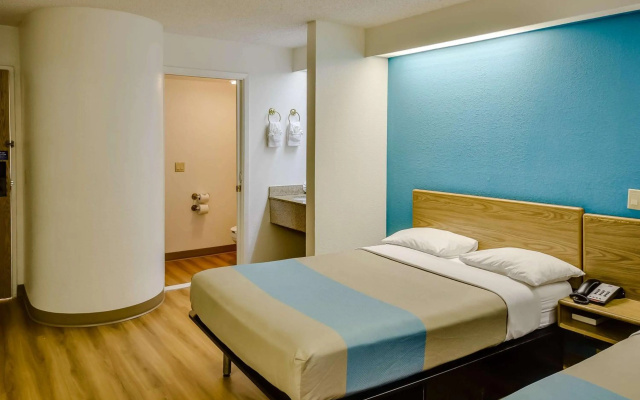 photo 3 of Motel 6 Katy, TX - Houston