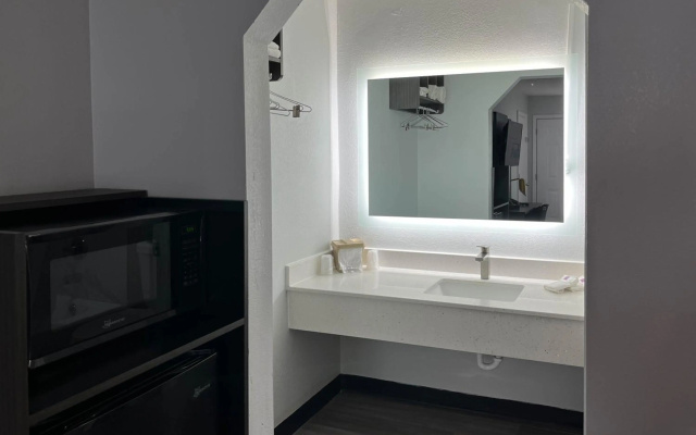 photo 2 of Motel 6 Lafayette, IN