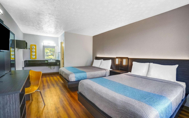 photo 4 of Motel 6 Lexington I-75 Hamburg