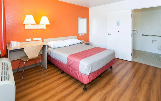 photo 4 of Motel 6 Rosemead, CA - Los Angeles
