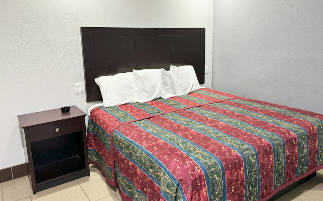 photo 2 of Xpress Inn & Extended Stays