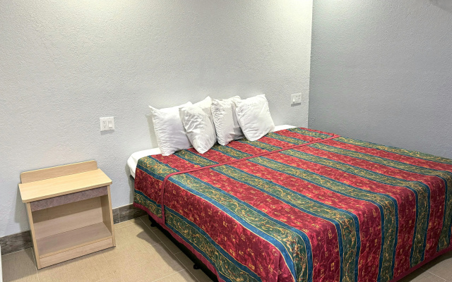 photo 3 of Xpress Inn & Extended Stays