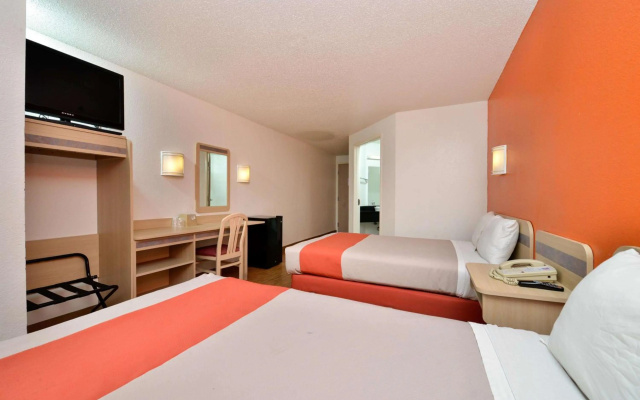 photo 5 of Motel 6 McKinney, TX - North