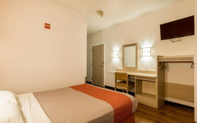 photo 4 of Motel 6 Newport, TN