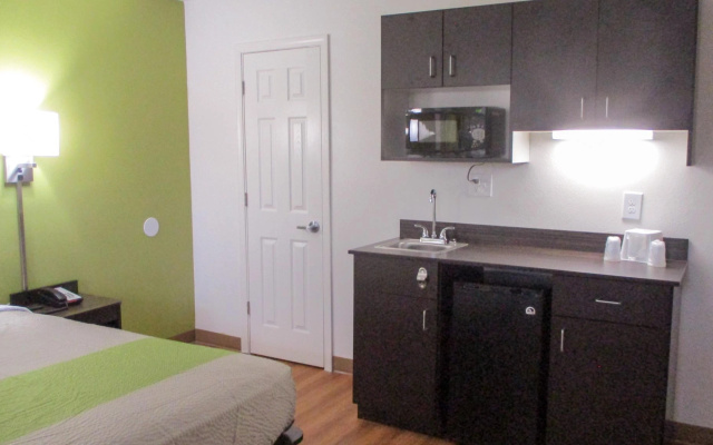 photo 2 of Motel 6-North Olmsted, OH - Cleveland
