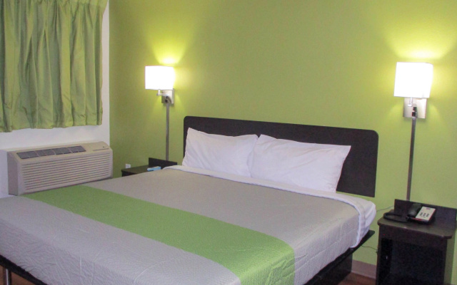 photo 3 of Motel 6-North Olmsted, OH - Cleveland